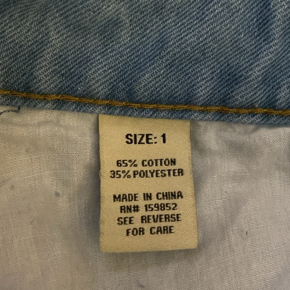 NWT Women's Medium Wash Straight Leg Jeans with Butterfly Embroidery - Picture 6 of 6